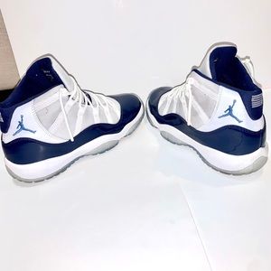 AIR JORDAN 11 WIN LIKE 82